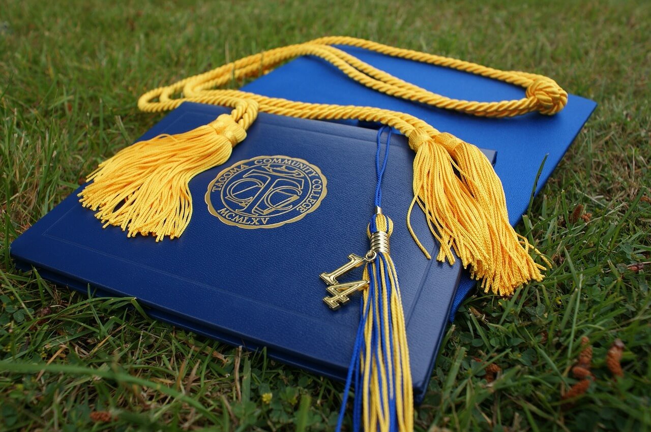 Find ways to save money when you fund College education - Unique Financial Advisors - post